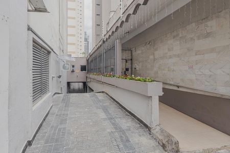 Apartamento à venda com 84m², 2 quartos e 1 vaga Apartamento à venda com 84m², 2 quartos e 1 vagaFachada