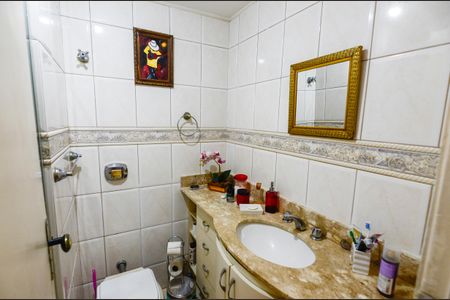 Apartamento à venda com 70m², 2 quartos e 1 vaga Apartamento à venda com 70m², 2 quartos e 1 vagaBanheiro