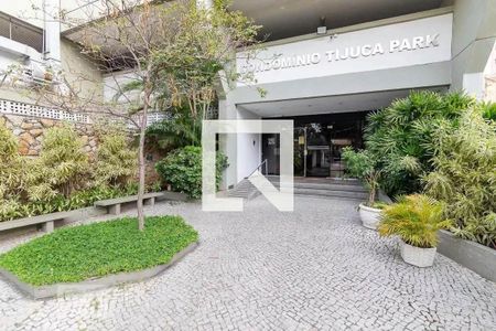 Apartamento à venda com 70m², 2 quartos e 1 vaga Apartamento à venda com 70m², 2 quartos e 1 vagaFachada