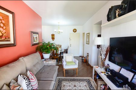 Apartamento à venda com 70m², 2 quartos e 1 vaga Apartamento à venda com 70m², 2 quartos e 1 vagaSala