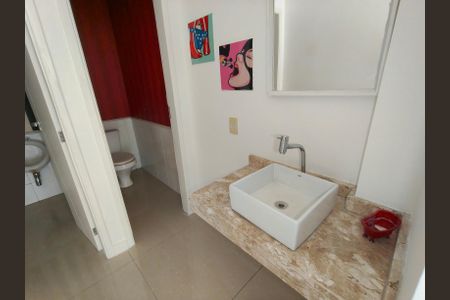 Apartamento à venda com 188m², 2 quartos e 2 vagasBanheiro