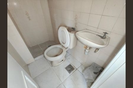 Apartamento à venda com 188m², 2 quartos e 2 vagasBanheiro de serviço