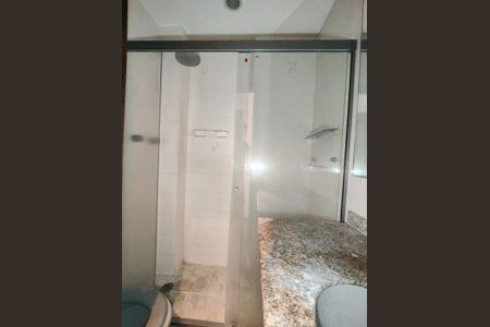 Apartamento à venda com 188m², 2 quartos e 2 vagasBanheiro da Suíte