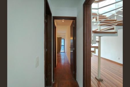 Apartamento à venda com 188m², 2 quartos e 2 vagasCorredor