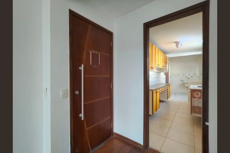 Apartamento à venda com 188m², 2 quartos e 2 vagasEntrada
