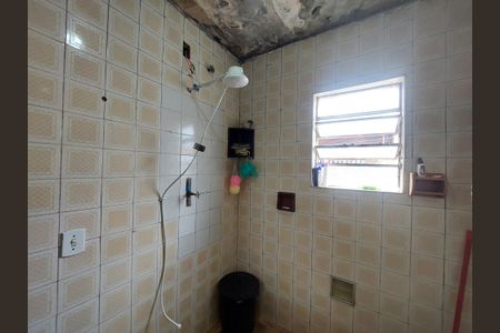 Banheiro de casa para alugar com 1 quarto, 73m² em Vila Romano, São Paulo