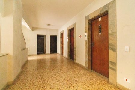 Apartamento à venda com 137m², 3 quartos e 1 vagaHall do andar