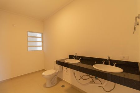 Apartamento à venda com 137m², 3 quartos e 1 vagaBanheiro da Suíte
