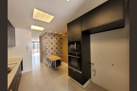 Apartamento à venda com 220m², 3 quartos e 3 vagas