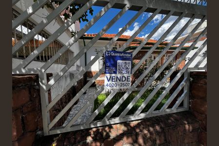 Casa à venda com 150m², 4 quartos e 4 vagasFachada/Placa