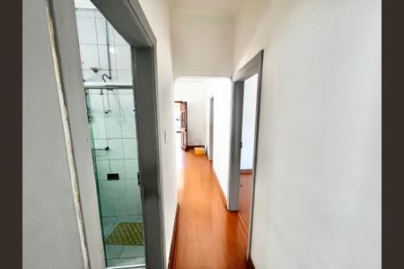 Casa à venda com 150m², 4 quartos e 4 vagasCorredor