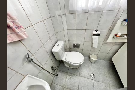 Casa à venda com 150m², 4 quartos e 4 vagasBanheiro