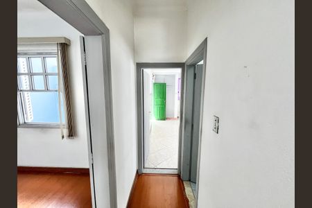 Casa à venda com 150m², 4 quartos e 4 vagasCorredor