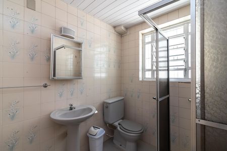 Casa à venda com 150m², 4 quartos e 4 vagasEdícula - Banheiro