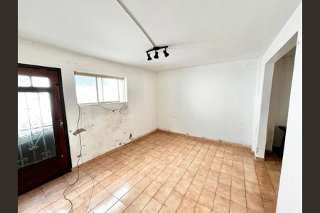 Casa à venda com 150m², 4 quartos e 4 vagasSala 2