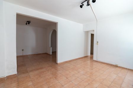 Casa à venda com 150m², 4 quartos e 4 vagasEdícula - Sala de Estar
