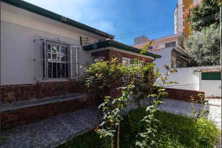 Casa à venda com 150m², 4 quartos e 4 vagasQuintal e Jardim