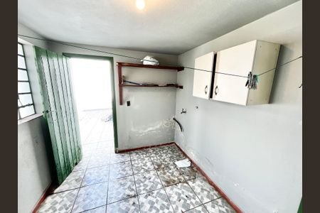 Casa à venda com 150m², 4 quartos e 4 vagasLavanderia 2