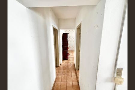 Casa à venda com 150m², 4 quartos e 4 vagasCorredor