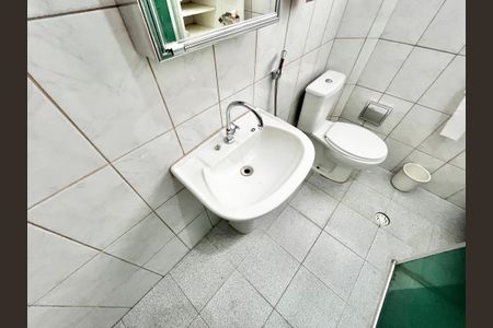 Casa à venda com 150m², 4 quartos e 4 vagasBanheiro