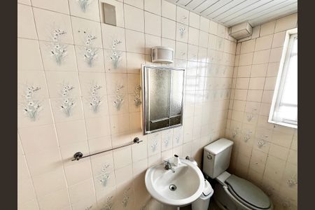 Casa à venda com 150m², 4 quartos e 4 vagasBanheiro 2