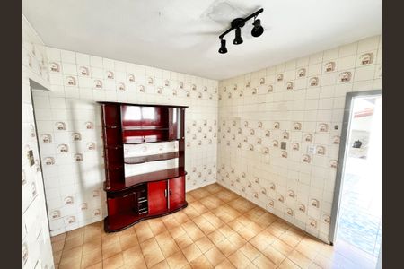 Casa à venda com 150m², 4 quartos e 4 vagasCozinha 2