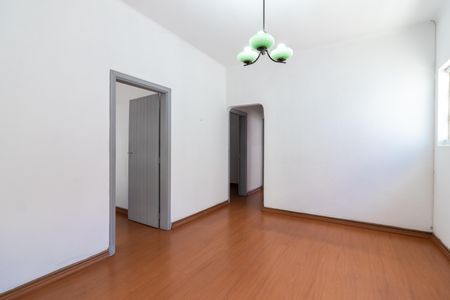 Casa à venda com 150m², 4 quartos e 4 vagasSala