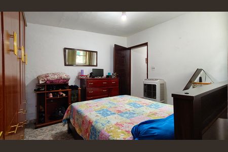 Casa à venda com 264m², 7 quartos e 2 vagas Casa à venda com 264m², 7 quartos e 2 vagasSuíte