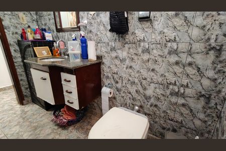 Casa à venda com 264m², 7 quartos e 2 vagas Casa à venda com 264m², 7 quartos e 2 vagasBanheiro Social 2