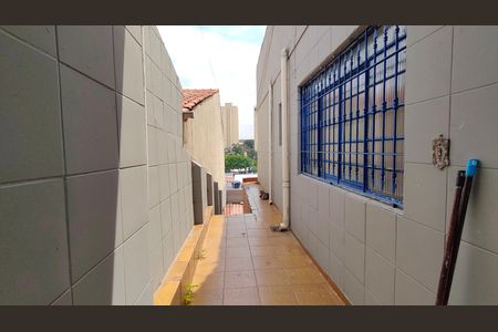 Casa à venda com 264m², 7 quartos e 2 vagas Casa à venda com 264m², 7 quartos e 2 vagasCorredor