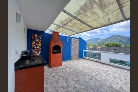 Casa de condomínio para alugar com 320m², 4 quartos e 2 vagasTerraço