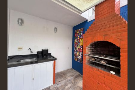 Casa de condomínio para alugar com 320m², 4 quartos e 2 vagasTerraço