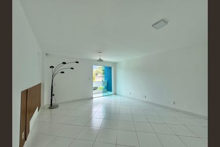 Casa de condomínio para alugar com 320m², 4 quartos e 2 vagasSuite 2