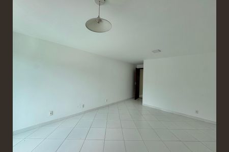 Casa de condomínio para alugar com 320m², 4 quartos e 2 vagasSuite 2