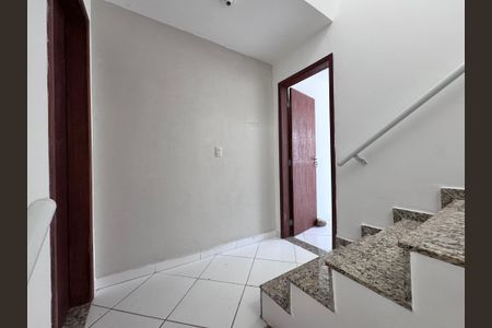 Sala de casa de condomínio para alugar com 3 quartos, 320m² em Vargem Grande, Rio de Janeiro