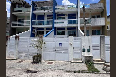 Casa de condomínio para alugar com 320m², 4 quartos e 2 vagasFachada