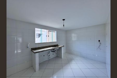 Casa de condomínio para alugar com 320m², 4 quartos e 2 vagasCozinha e Área de Serviço