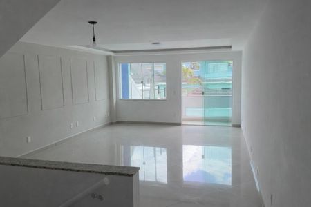 Sala de casa de condomínio para alugar com 3 quartos, 320m² em Vargem Grande, Rio de Janeiro