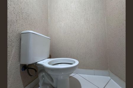 Casa de condomínio para alugar com 320m², 4 quartos e 2 vagasLavabo