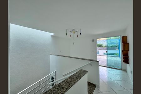 Casa de condomínio para alugar com 320m², 4 quartos e 2 vagasHall Terceiro Andar