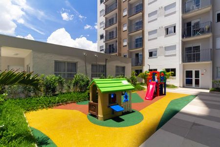 Apartamento para alugar com 39m², 2 quartos e 1 vaga Apartamento para alugar com 39m², 2 quartos e 1 vagaÁrea comum - Playground