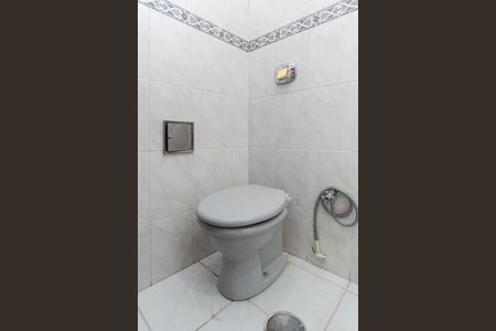 Apartamento à venda com 76m², 3 quartos e 1 vaga Apartamento à venda com 76m², 3 quartos e 1 vagaBanheiro