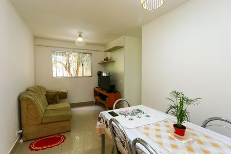 Sala  de apartamento à venda com 2 quartos, 48m² em Parque Pinheiros, Taboão da Serra