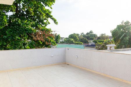 Casa de condomínio para alugar com 102m², 2 quartos e 1 vagaTerraço