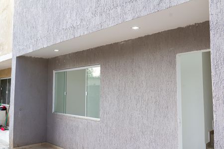 Casa de condomínio para alugar com 102m², 2 quartos e 1 vagaFachada
