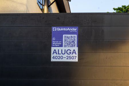 Casa de condomínio para alugar com 102m², 2 quartos e 1 vagaPlaca Instalada em 09-01-2026 com o código CIKS-77