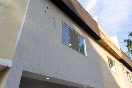 Casa de condomínio para alugar com 102m², 2 quartos e 1 vagaFachada