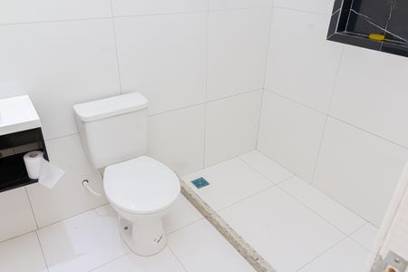 Casa de condomínio para alugar com 102m², 2 quartos e 1 vagaBanheiro 1