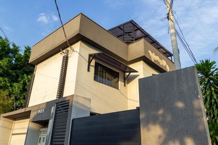 Casa de condomínio para alugar com 102m², 2 quartos e 1 vagaFachada