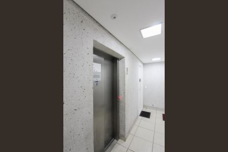 Apartamento à venda com 60m², 2 quartos e 1 vaga Apartamento à venda com 60m², 2 quartos e 1 vagaElevador